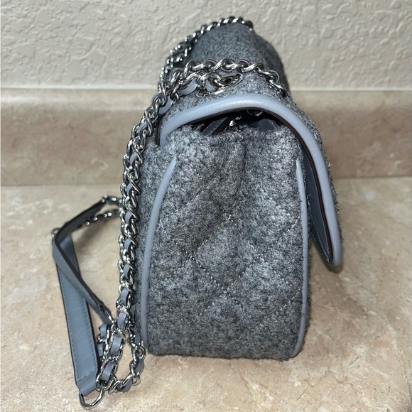 Michael Kors Large Sloan Grey Shearling Shoulder Bag, Chain Link Handle Straps - Picture 6 of 16